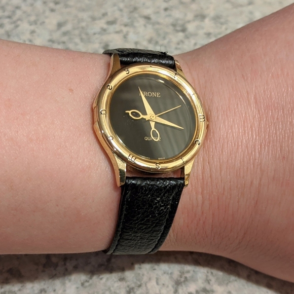 Shears Watch - Picture 2 of 4